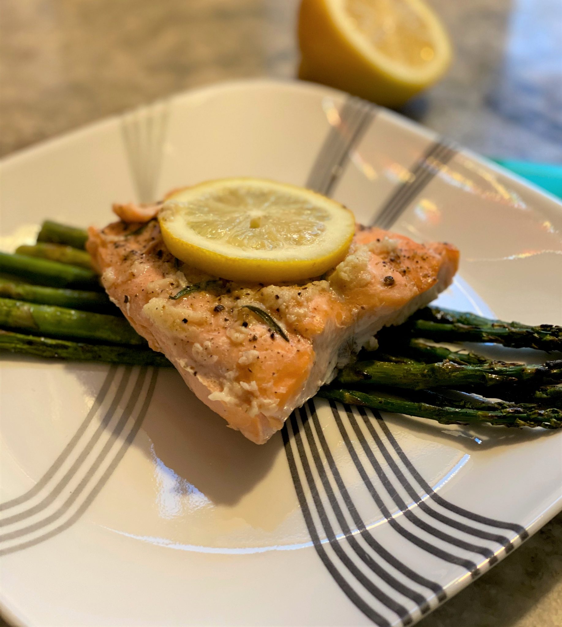 Grilled Garlic Salmon & Grilled Asparagus – ZeenCuisine